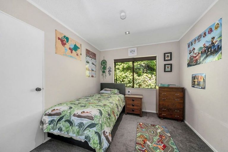 Photo of property in 17a Wairere Grove, Paraparaumu, 5032