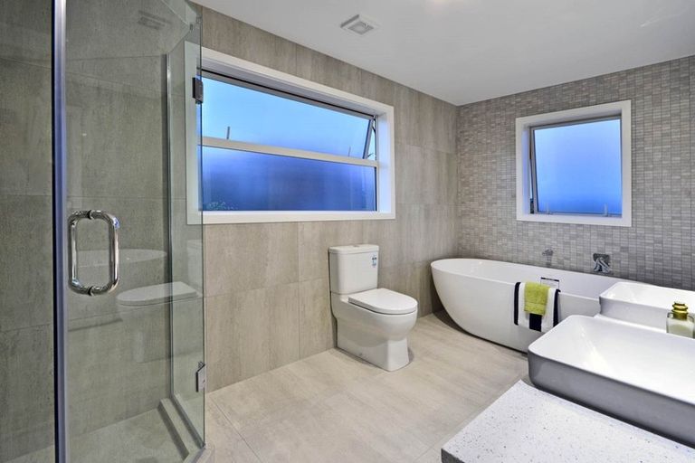 Photo of property in 11 Bearing Parade, Long Bay, Auckland, 0630