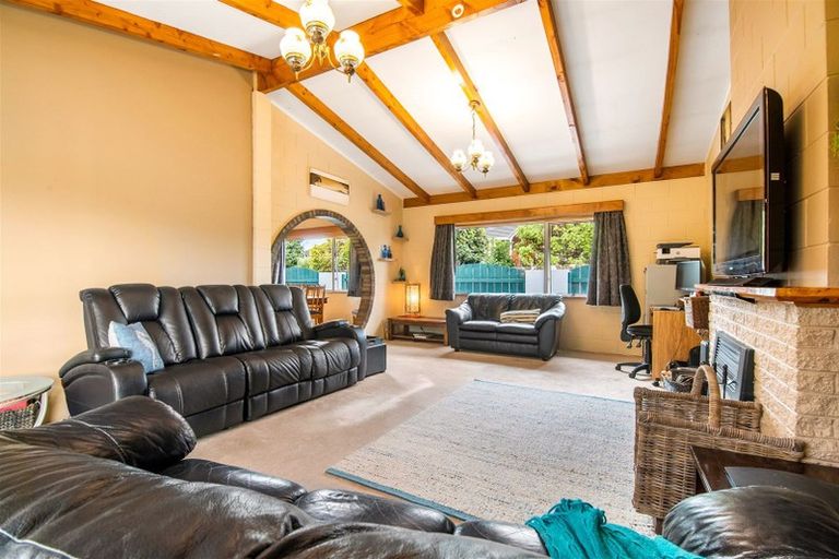 Photo of property in 23 Hatton Road, Orewa, 0931