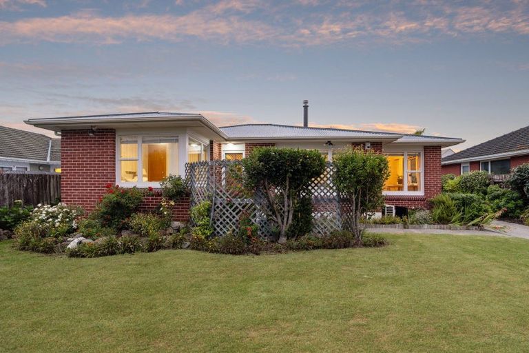 Photo of property in 15 Carruthers Street, Ilam, Christchurch, 8041