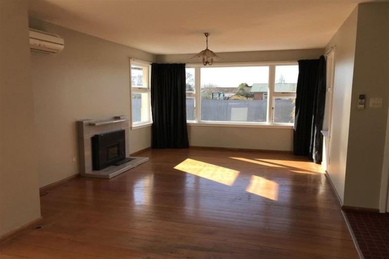 Photo of property in 745 Main North Road, Belfast, Christchurch, 8051