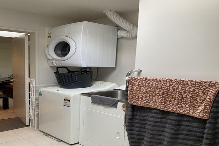 Photo of property in 5 Colorado Grove, Brooklyn, Wellington, 6021