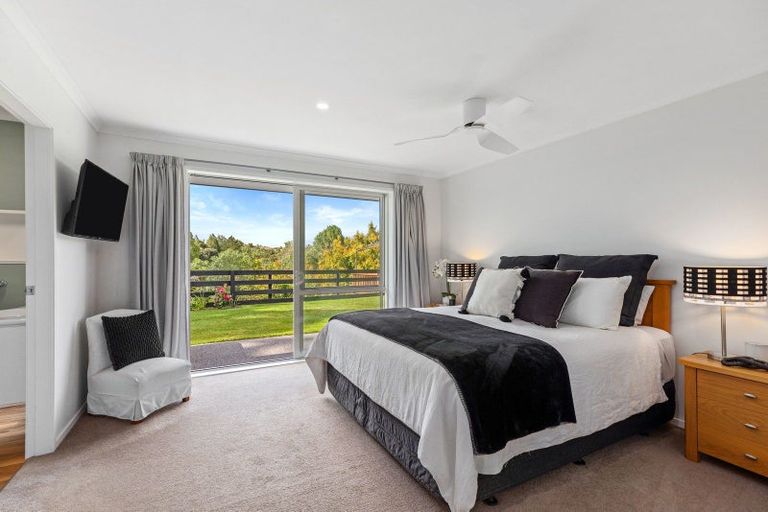 Photo of property in 10 Carex Close, Pyes Pa, Tauranga, 3112