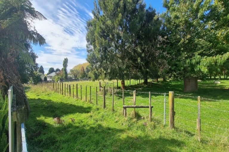 Photo of property in 100 Mcleavey Road, Ohau, Levin, 5570