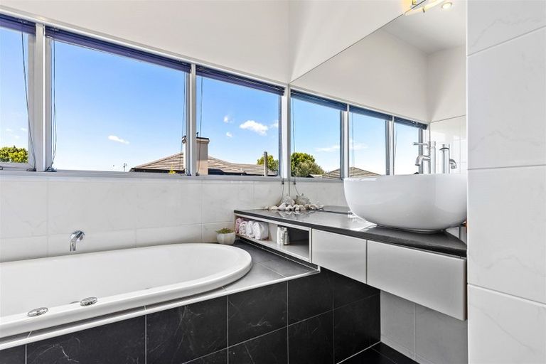 Photo of property in 50 Hamilton Avenue, Ilam, Christchurch, 8041