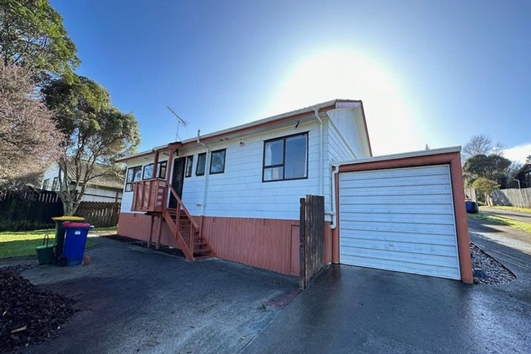 Photo of property in 1/42 Gatman Street, Birkdale, Auckland, 0626
