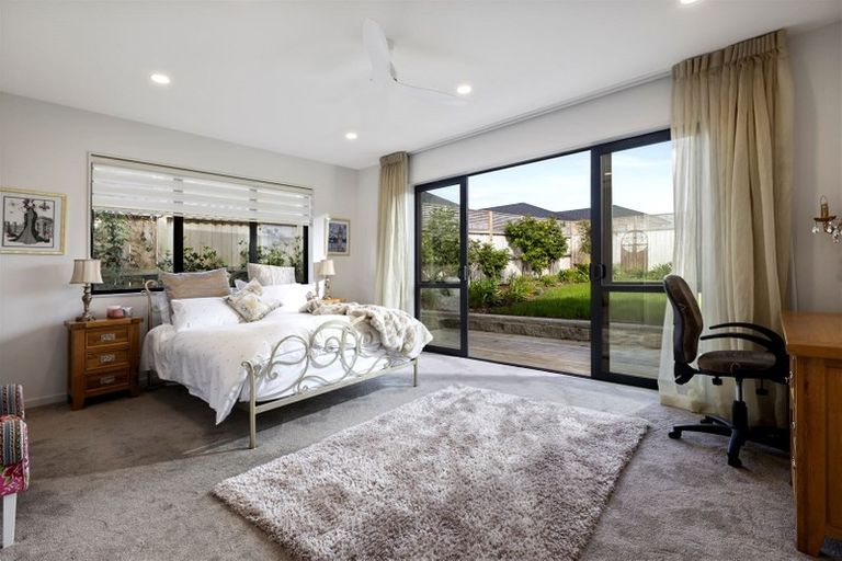 Photo of property in 3 Lewis Younie Road, Kumeu, 0810