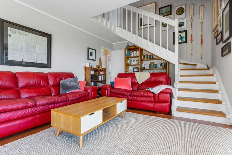 Photo of property in 44 Stratford Drive, Cable Bay, 0420