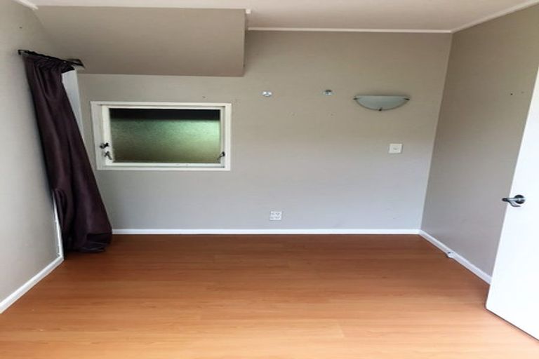 Photo of property in 148 Nicholson Road, Khandallah, Wellington, 6035