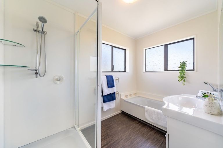 Photo of property in 42 Gurkha Crescent, Khandallah, Wellington, 6035