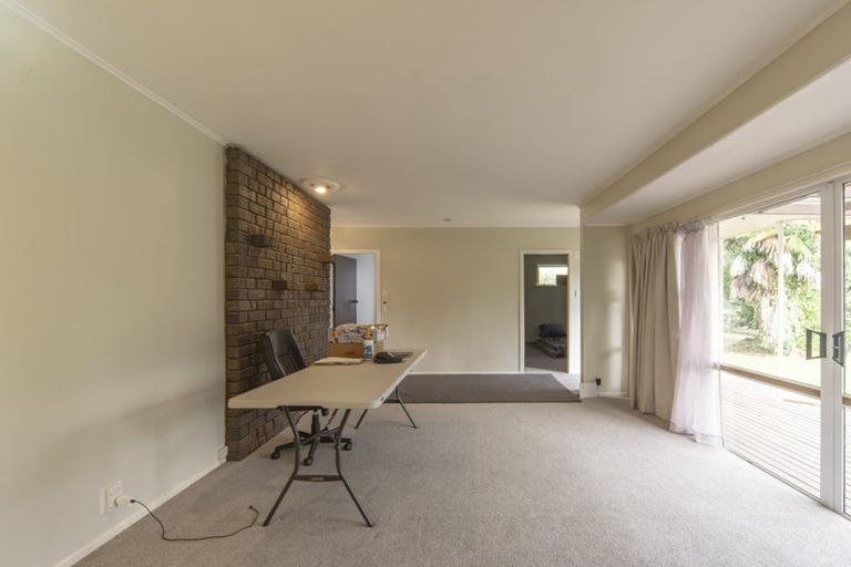 Photo of property in 112 Masters Avenue, Silverdale, Hamilton, 3216