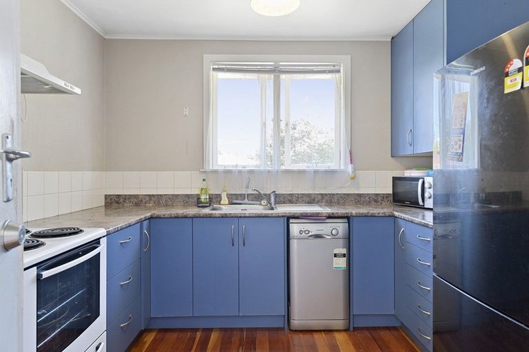 Photo of property in 4 Liston Crescent, Hillcrest, Hamilton, 3216