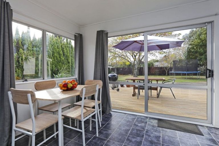 Photo of property in 21 Kaweka Place, Havelock North, 4130