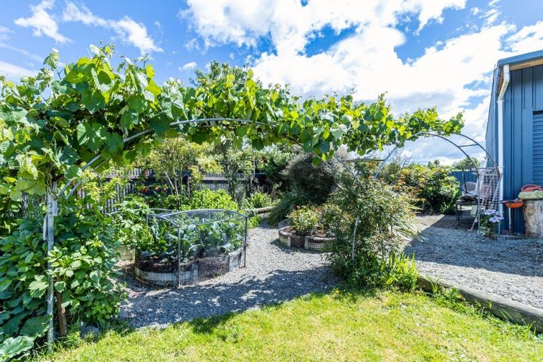 Photo of property in 27 South Terrace Road, Geraldine, 7930