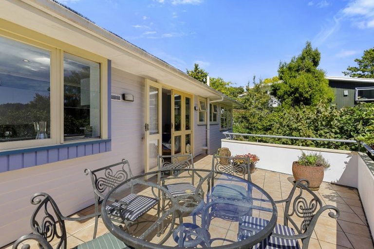 Photo of property in 16 Fendalton Crescent, Pinehaven, Upper Hutt, 5019