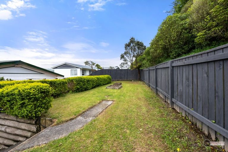 Photo of property in 10 Kaitangata Crescent, Kelson, Lower Hutt, 5010