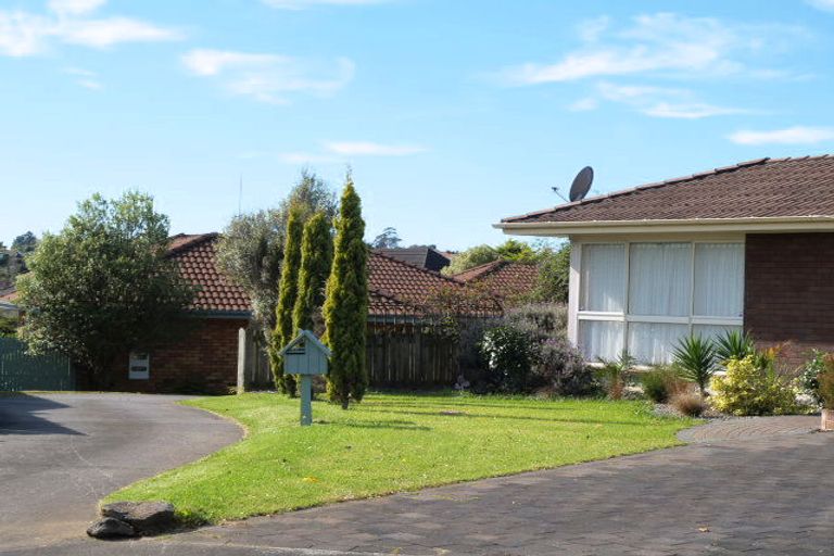Photo of property in 1/15 Carriage Close, Northpark, Auckland, 2013