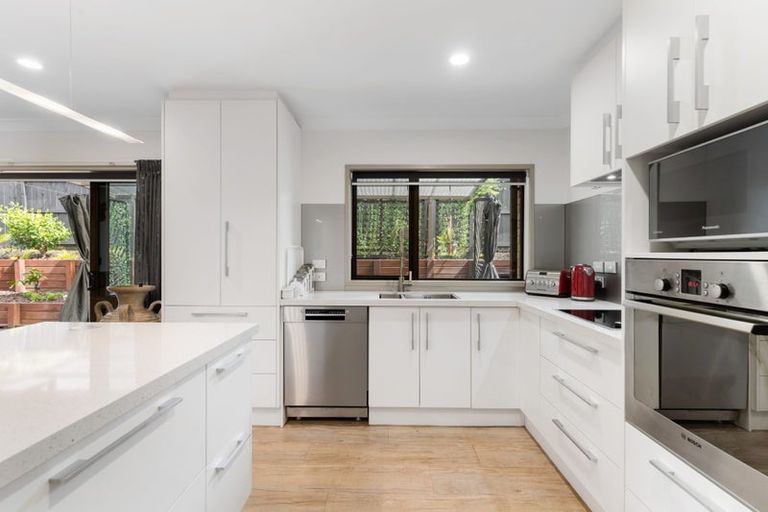 Photo of property in 53 Chesterfield Way, Orewa, 0931