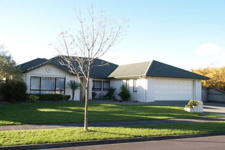 Photo of property in 5 Montecito Place, Golflands, Auckland, 2013