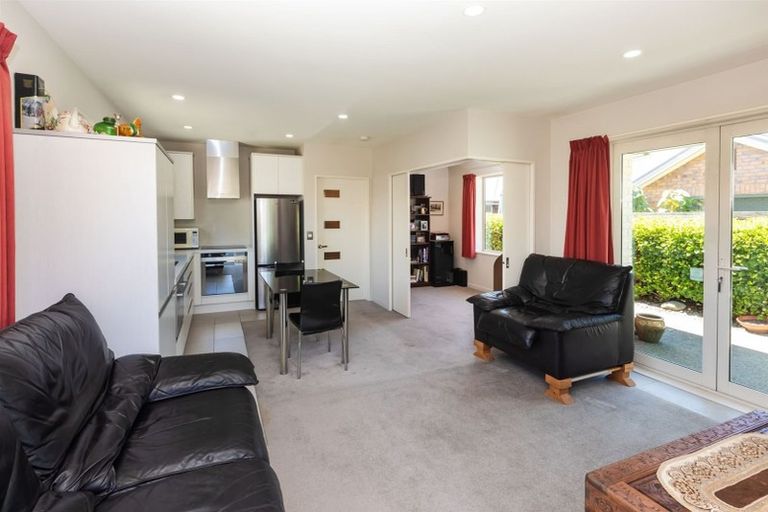 Photo of property in 38c Somerfield Street, Somerfield, Christchurch, 8024