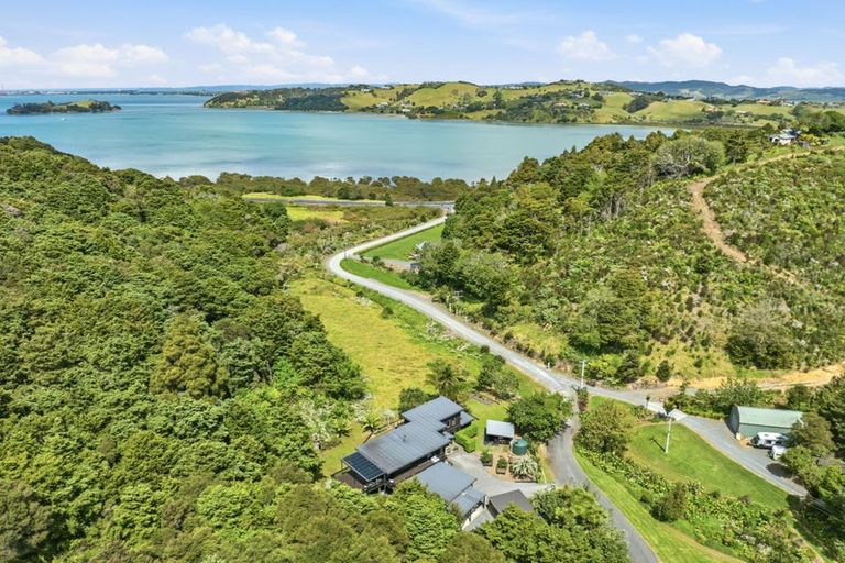 Photo of property in 26 Pepi Road, Parua Bay, Whangarei, 0174