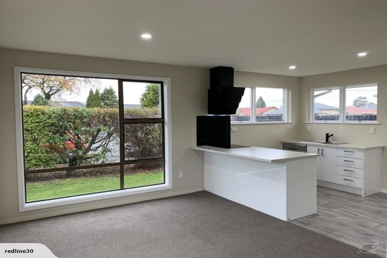 Photo of property in 1/78 Middlepark Road, Sockburn, Christchurch, 8042