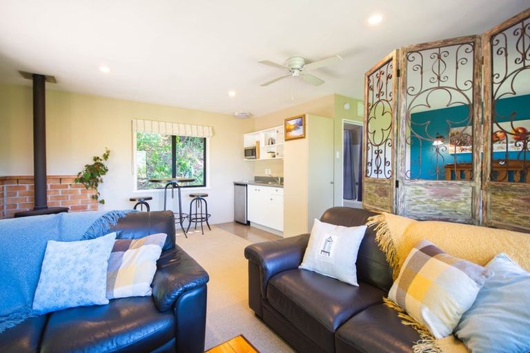 Photo of property in 6888i Christchurch Akaroa Road, Takamatua, 7581