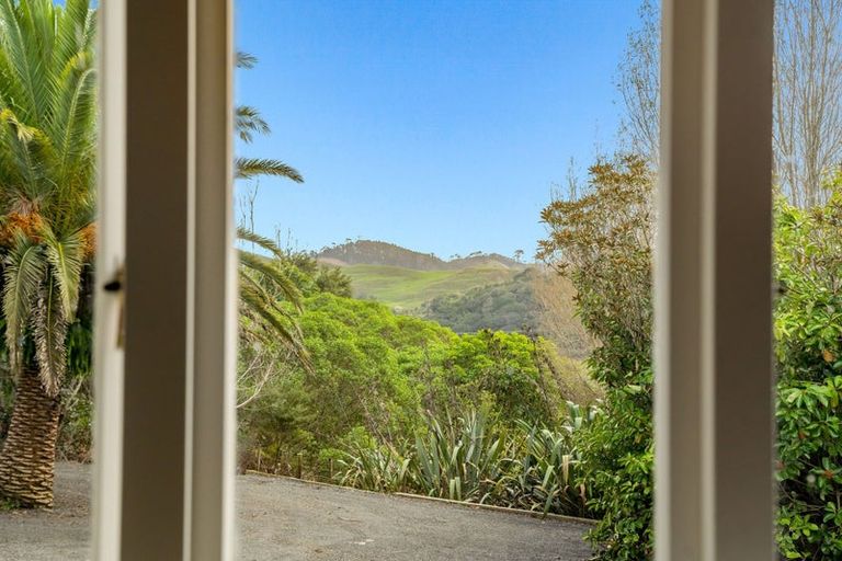 Photo of property in 12 Onewhero Road, Kaukapakapa, Warkworth, 0984