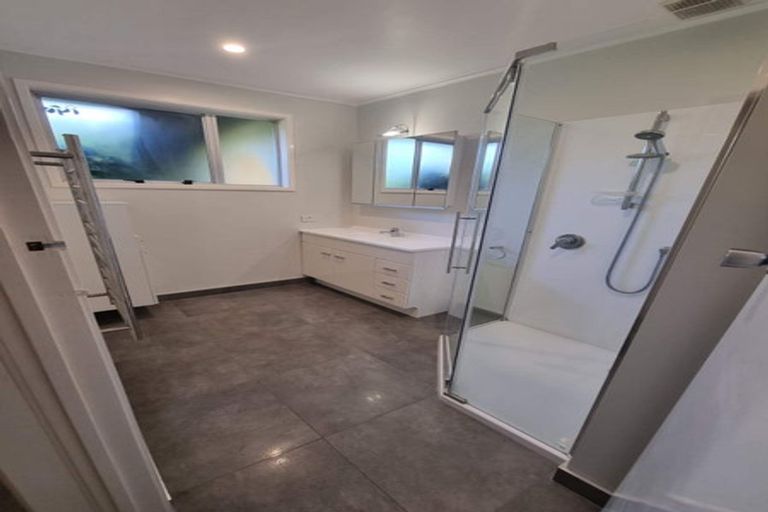 Photo of property in 111 Churchill Road, Murrays Bay, Auckland, 0630