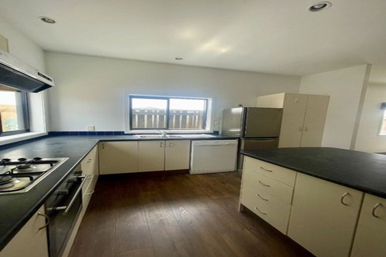 Photo of property in 17 Rewi Street, Torbay, Auckland, 0630