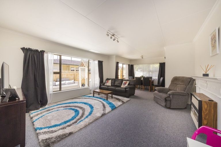 Photo of property in 5 Bethel Court, Milson, Palmerston North, 4414