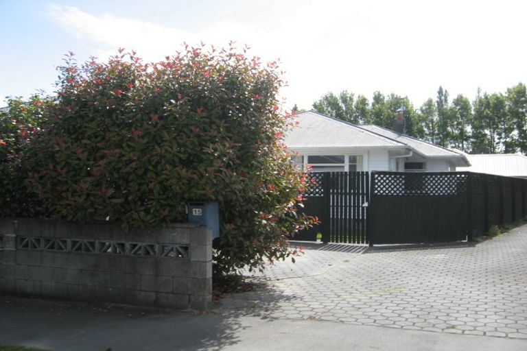 Photo of property in 15 Canberra Place, Redwood, Christchurch, 8051