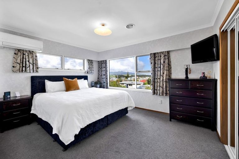 Photo of property in 5 Scott Street, Moturoa, New Plymouth, 4310