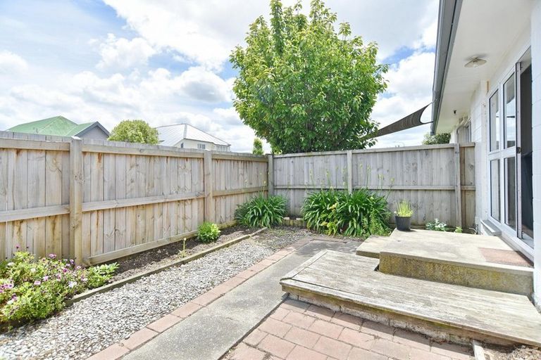 Photo of property in 1/80 Osborne Street, Waltham, Christchurch, 8011