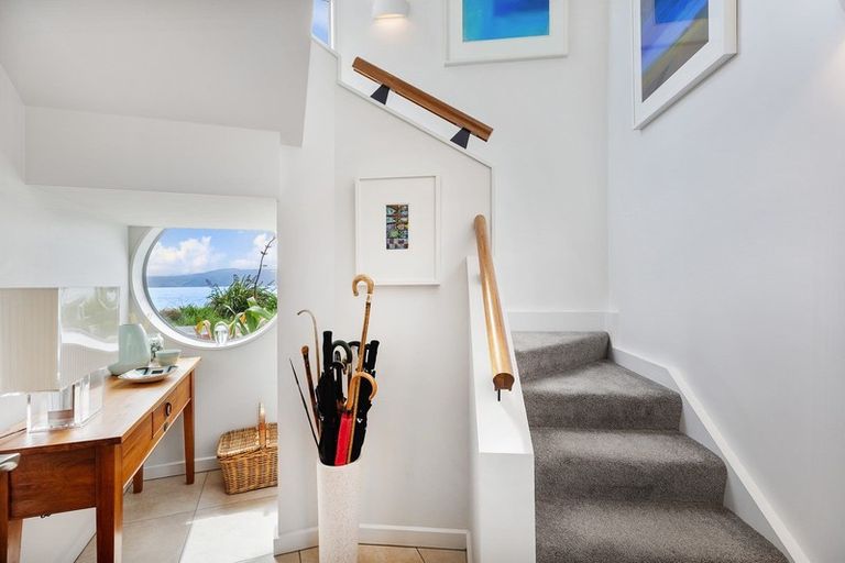 Photo of property in 2/363 Karaka Bay Road, Karaka Bays, Wellington, 6022