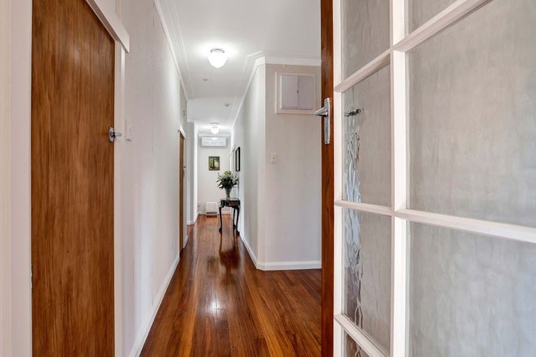 Photo of property in 33 Rogan Street, New Plymouth, 4310