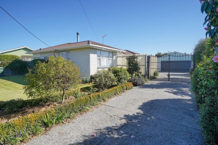 Photo of property in 19 Carston Street, Leeston, 7632
