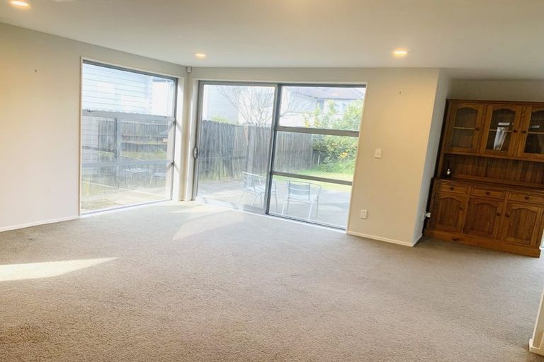 Photo of property in 26 Phar Lap Crescent, Takanini, 2112