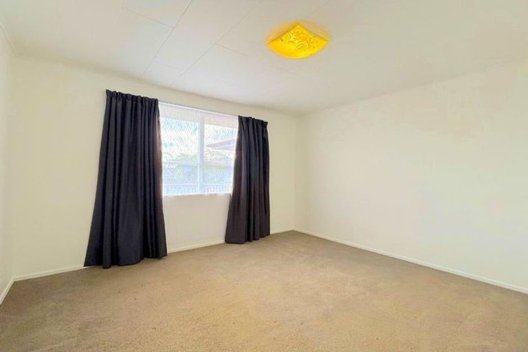 Photo of property in 14 Tranent Road, Mangere, Auckland, 2022