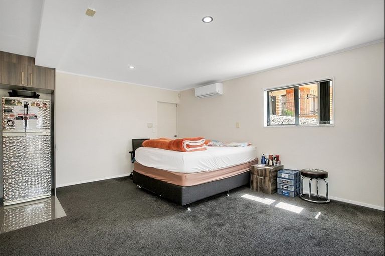 Photo of property in 10 Chieftain Rise, Goodwood Heights, Auckland, 2105