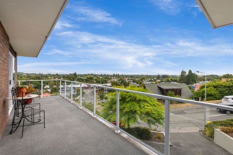 Photo of property in 8a Woodlau Rise, Huntsbury, Christchurch, 8022