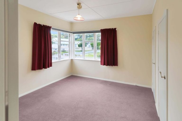 Photo of property in 12 Rumgay Street, Fairfield, Lower Hutt, 5011