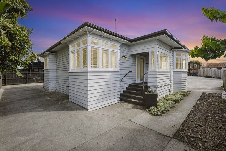 Photo of property in 10a Sturdee Road, Manurewa, Auckland, 2102