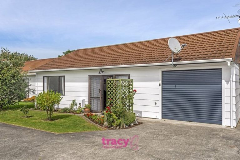 Photo of property in 2/23 Craig Road, Outer Kaiti, Gisborne, 4010