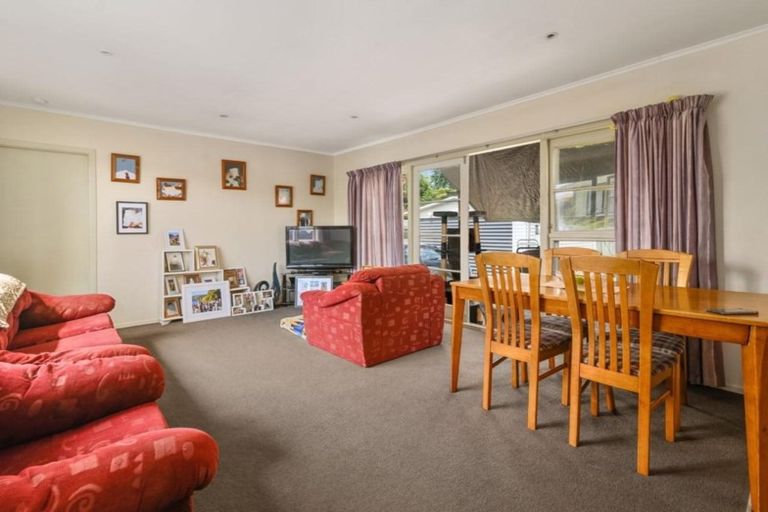 Photo of property in 2 Neil Road, Fairy Springs, Rotorua, 3015