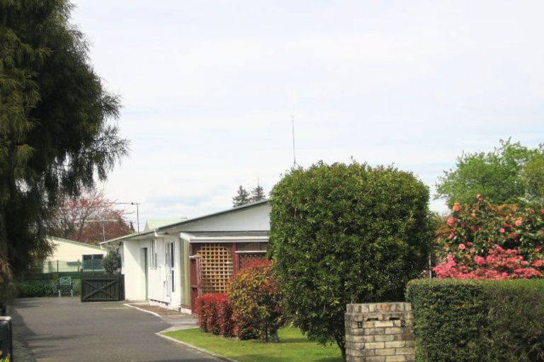 Photo of property in 33b Kawaha Point Road, Fairy Springs, Rotorua, 3015