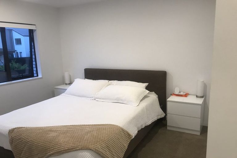 Photo of property in 33 Peihana Road, Hobsonville, Auckland, 0616