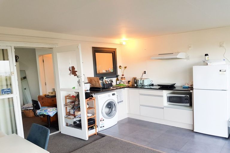 Photo of property in 106 Knights Road, Rothesay Bay, Auckland, 0630