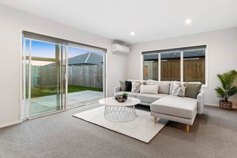 Photo of property in 90 Dunkeld Drive, Papamoa, 3118