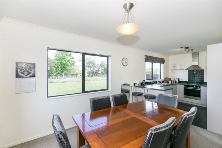 Photo of property in 5 Mangauika Road, Pirongia, Te Awamutu, 3876